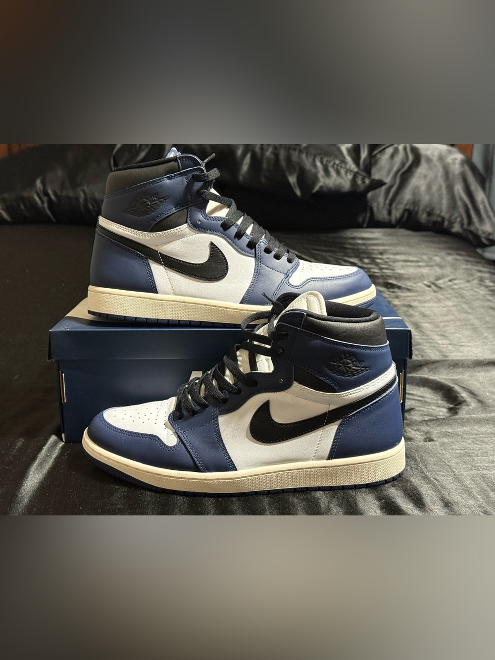 Men's Size 12 - Jordan 1 Retro High OG Midnight Navy